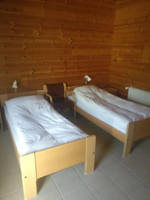 Lyst Dobbelt Vaerelse Med Egen Indgang Og Bad Apartment Nordborg Luaran gambar